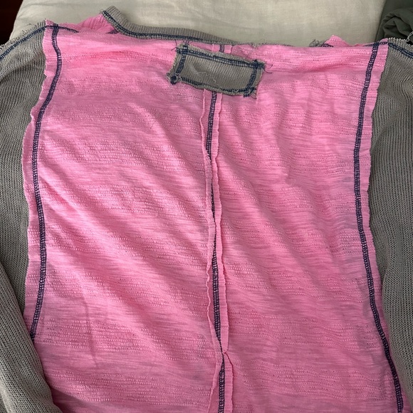 Oversized 2 tone top - Picture 2 of 5